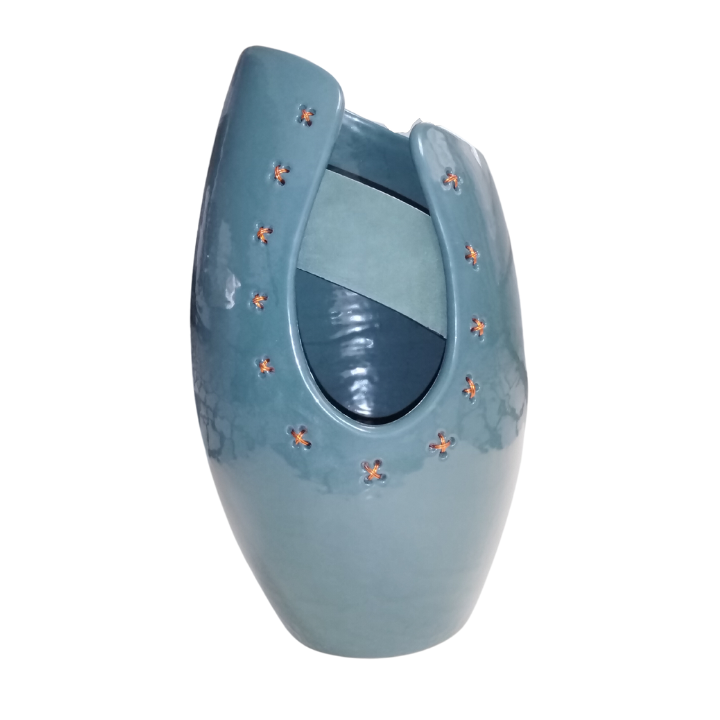 Bergere Vase
