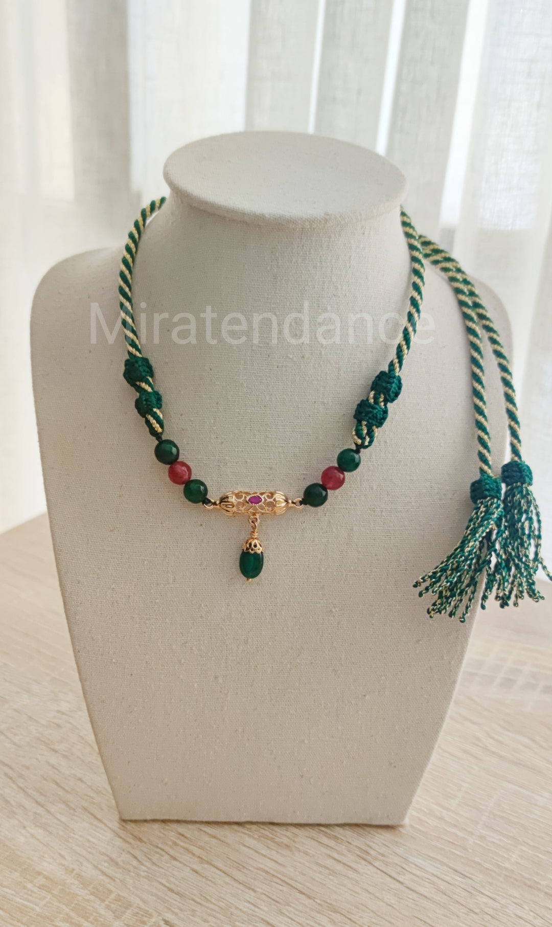 Shanaz necklace 03