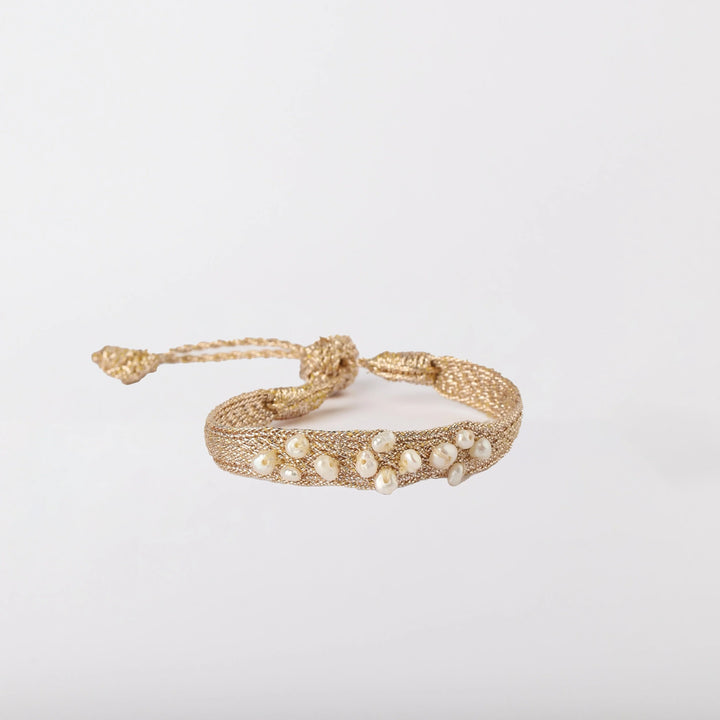 Izy bracelet with freshwater pearls