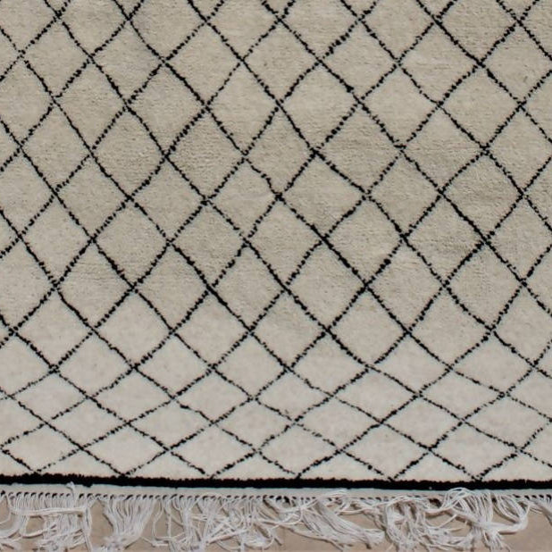 Classic Black and White Beni Ourain Moroccan Carpet-ANAROUZ N TAKDIFT-MyTindy