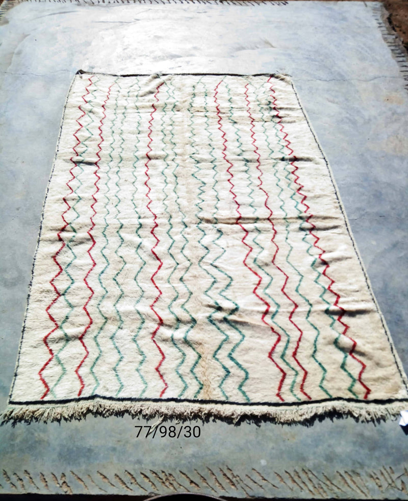 White, Red and Green Moroccan Rug-Coopérative Bakiz-MyTindy