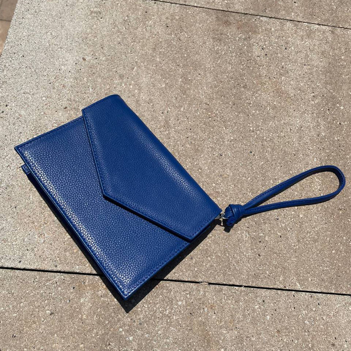 Leather Enveloppe Wallet Bag