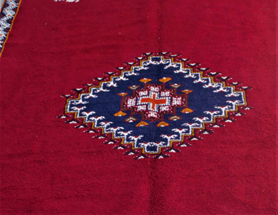 Red Tazrbiyte Moroccan Carpet-ANAROUZ N TAKDIFT-MyTindy
