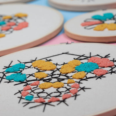 18CM Embroidered Hoop Zellij Fragments