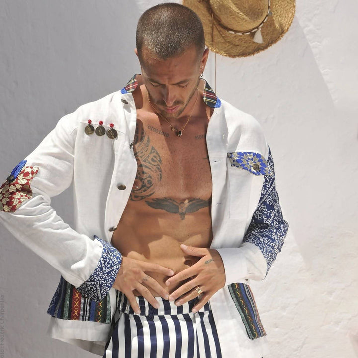Chemise à motifs marocains