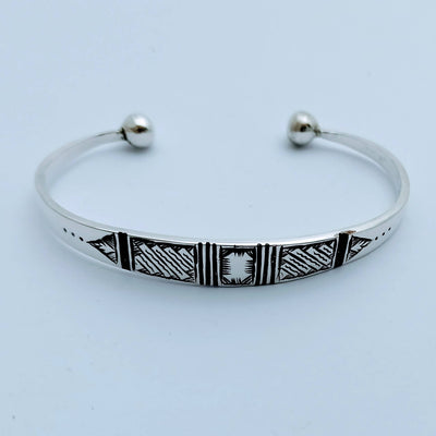 Pure ٍSilver Bracelet Engraved With Black Wood-NK-Bijouterie-MyTindy