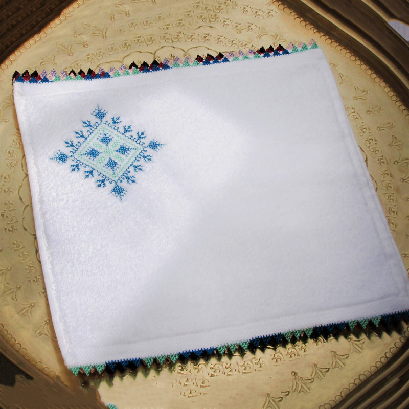 Set of 3 guest towels with hand stitched Moroccan embroidery