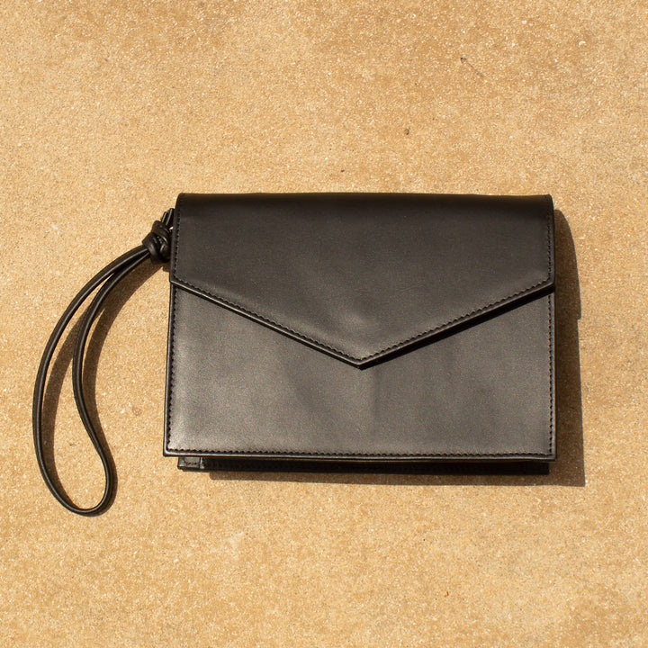 Leather Enveloppe Wallet Bag