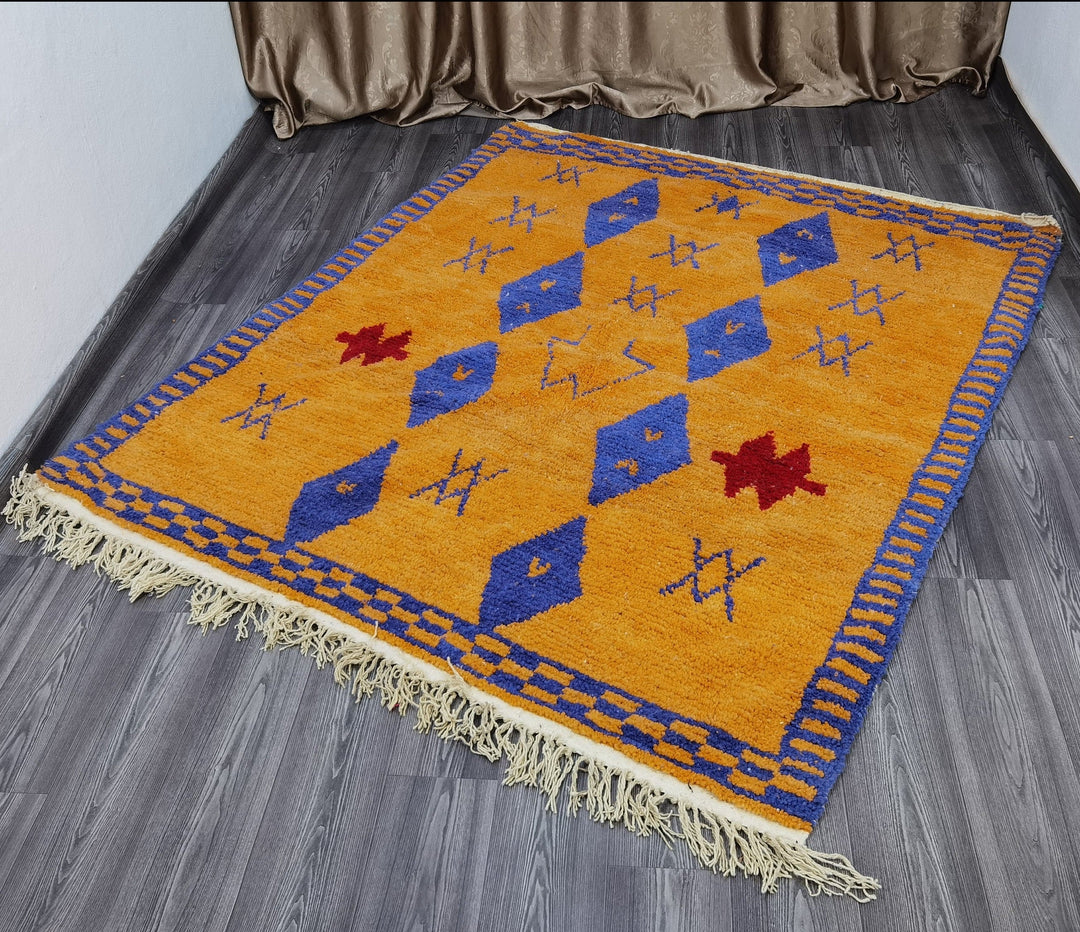 Luxurious Authentic Handmade Boujaad Moroccan Wool Rug - Elevate Your Home Decor with Berber Craftsmanship