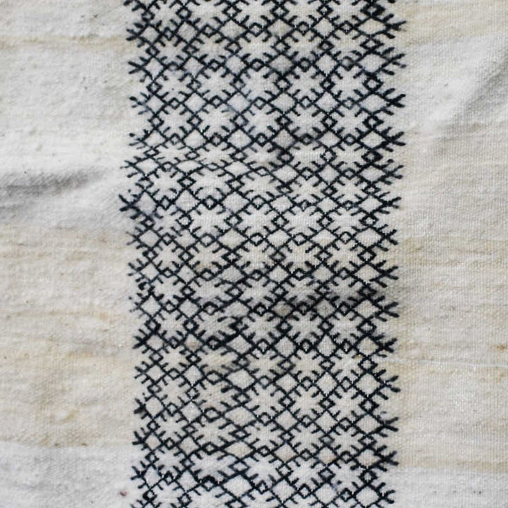 Slide View 3: Lilya Handwoven Berber Flat-weave Rug Close-up