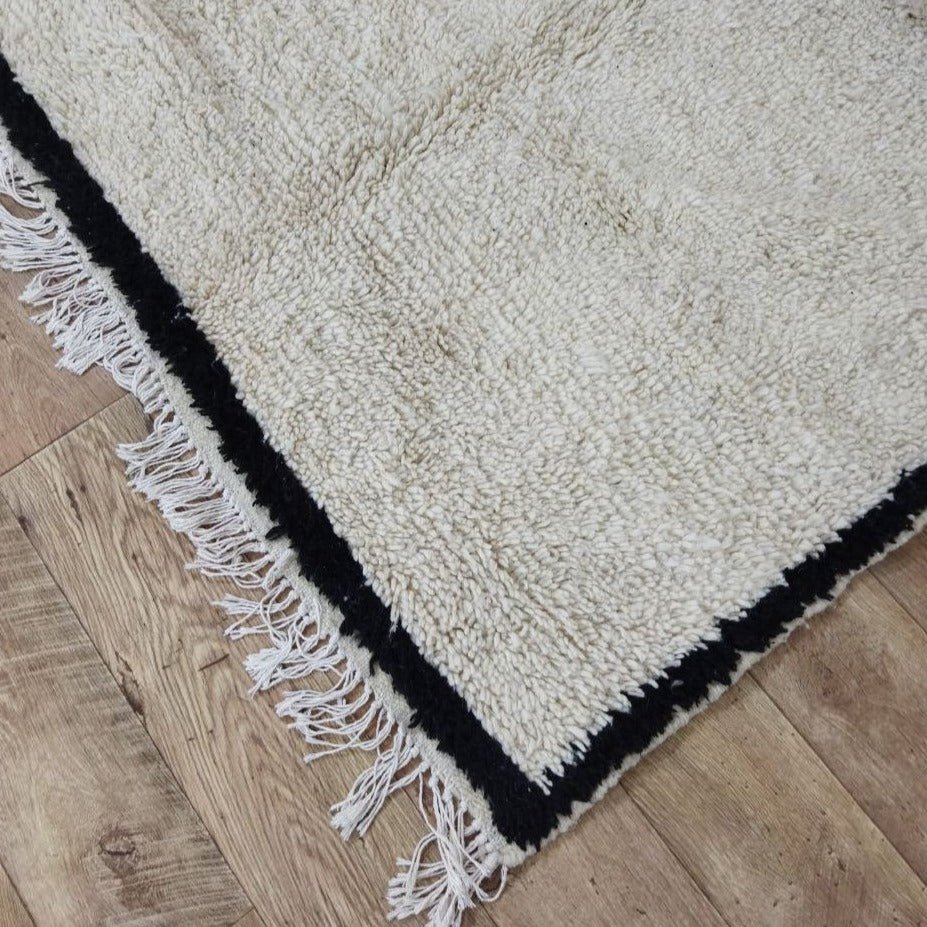 Moroccan rug Beni Ouarain rug 4x6 ft Handmade rug Berber rug