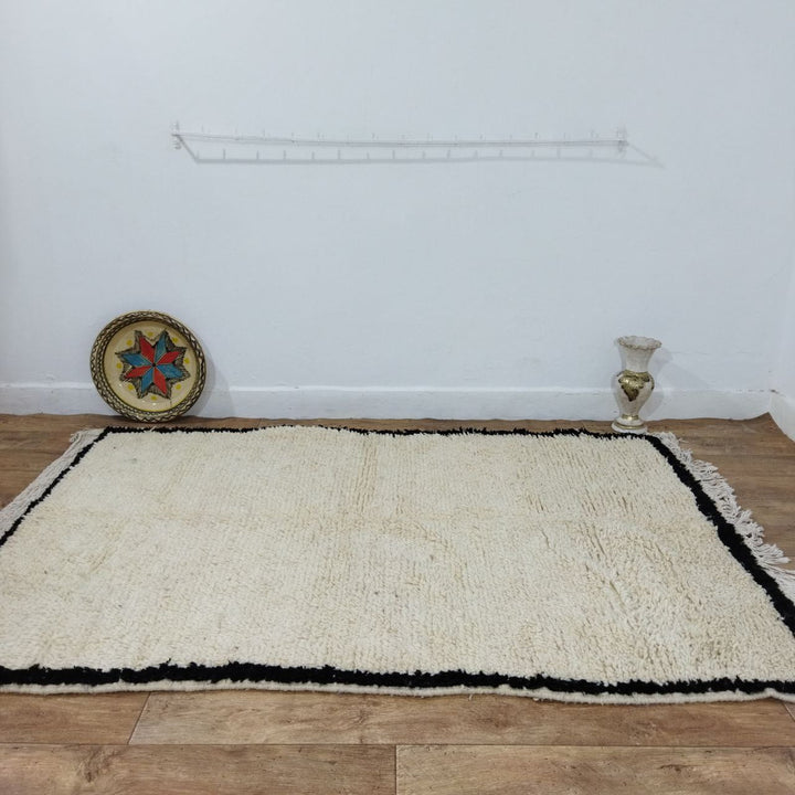 Moroccan rug Beni Ouarain rug 4x6 ft Handmade rug Berber rug