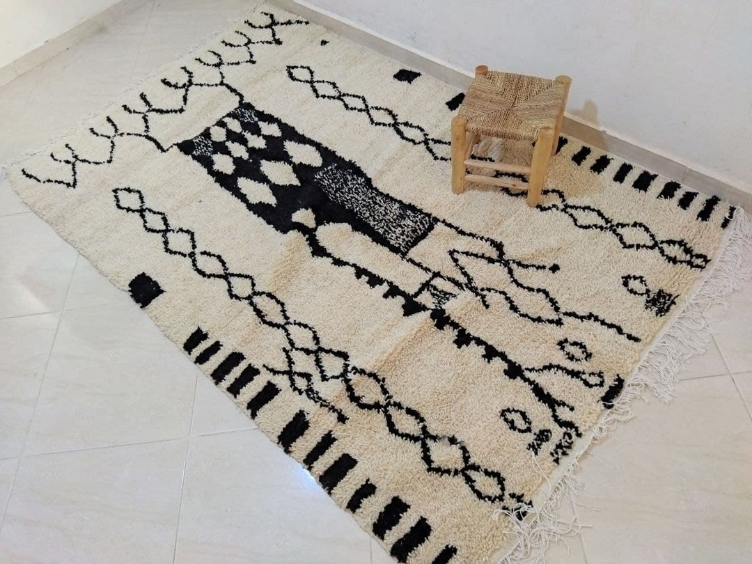 Moroccan rug Beni Ouarain rug 5x8 ft Handmade rug Berber rug