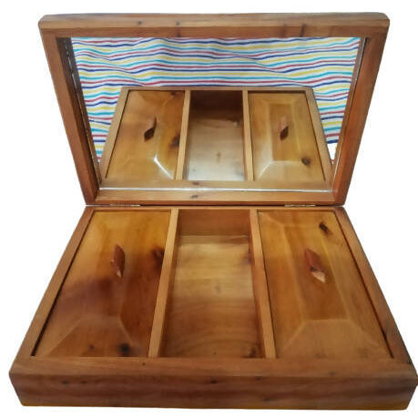 Moroccan jewellery box made of Thuya Wood