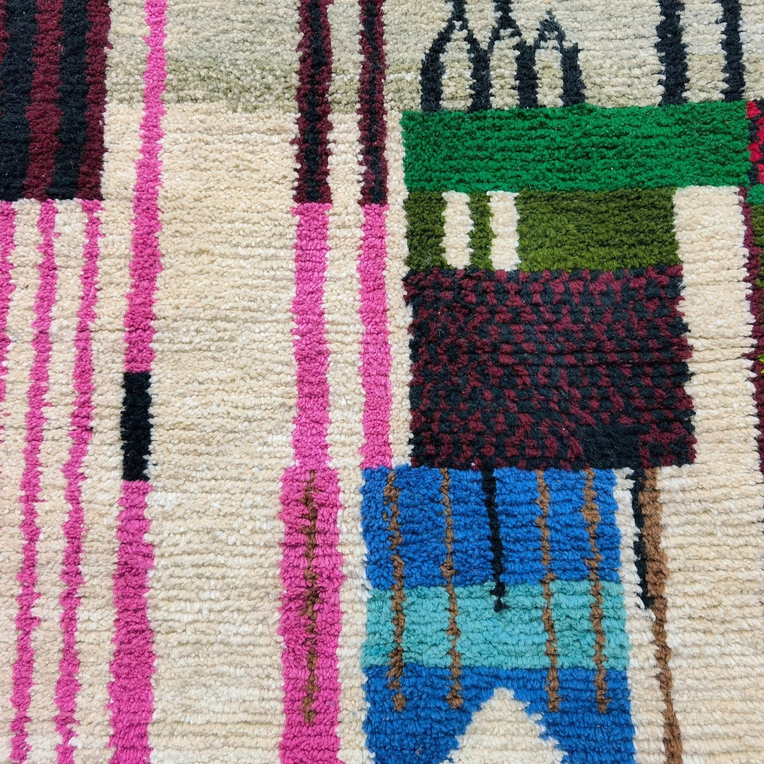 Exquisite Berber Wool Boujaad Rug - Handcrafted Moroccan Tapestry for Elegant Home Decoration