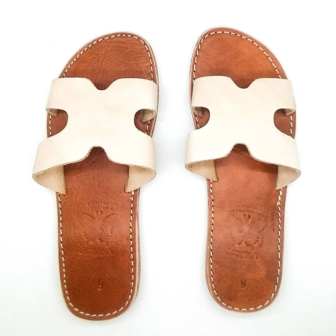 Sandales beiges en cuir véritable en forme de H