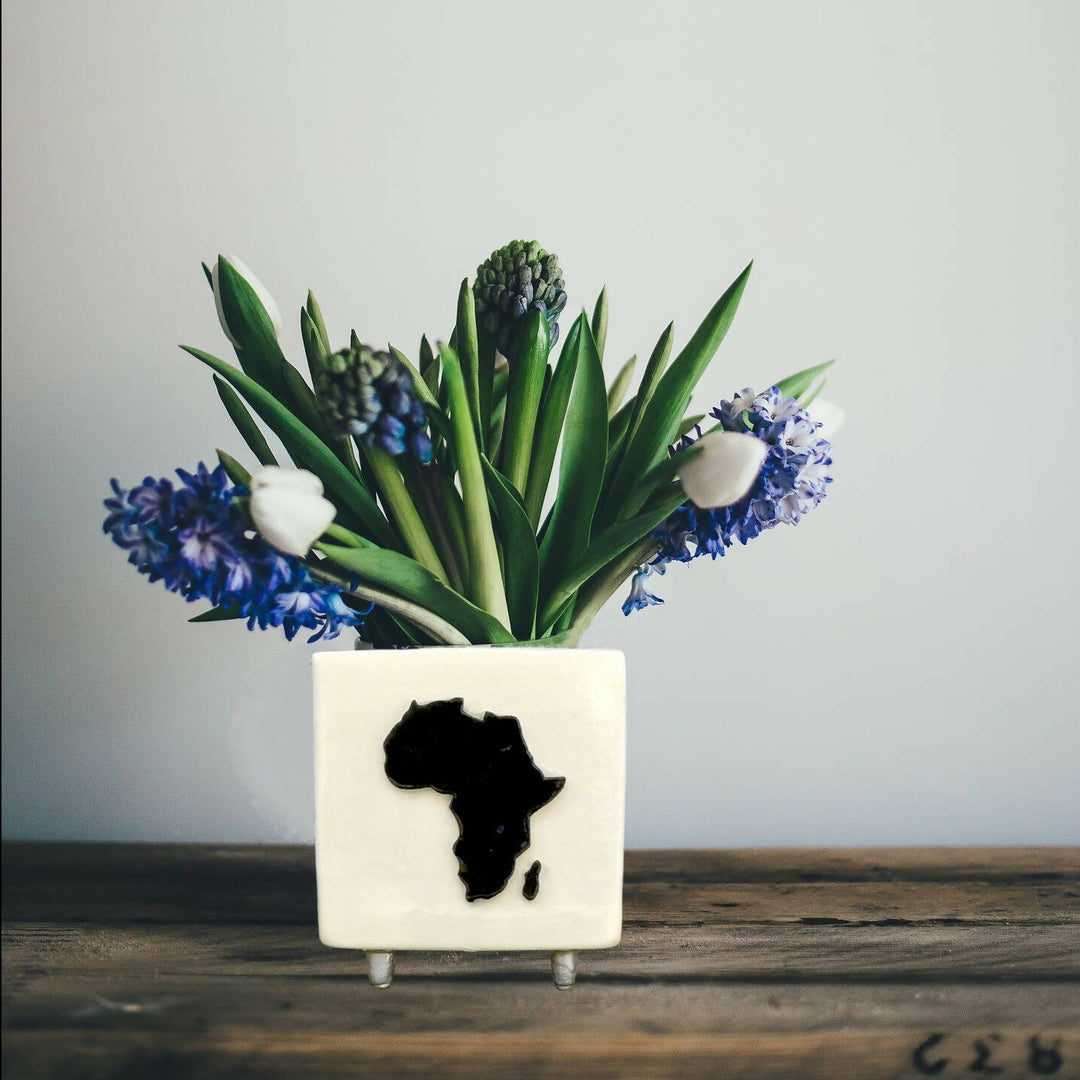 Vase, pot Afrique motif en relief