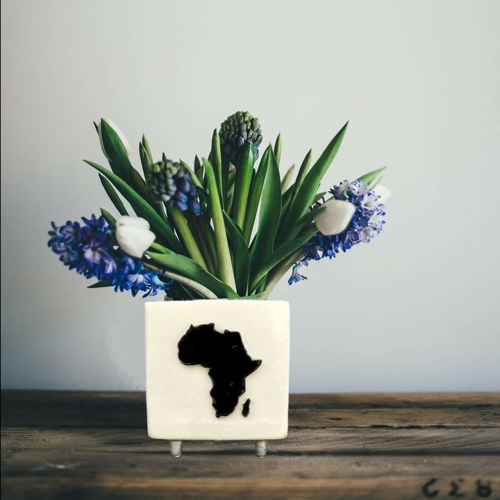 Vase, pot Afrique motif en relief